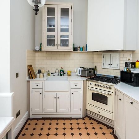 4 Bedroom House Up To 10 People At Heart Of Kensington And Chelsea London Luaran gambar