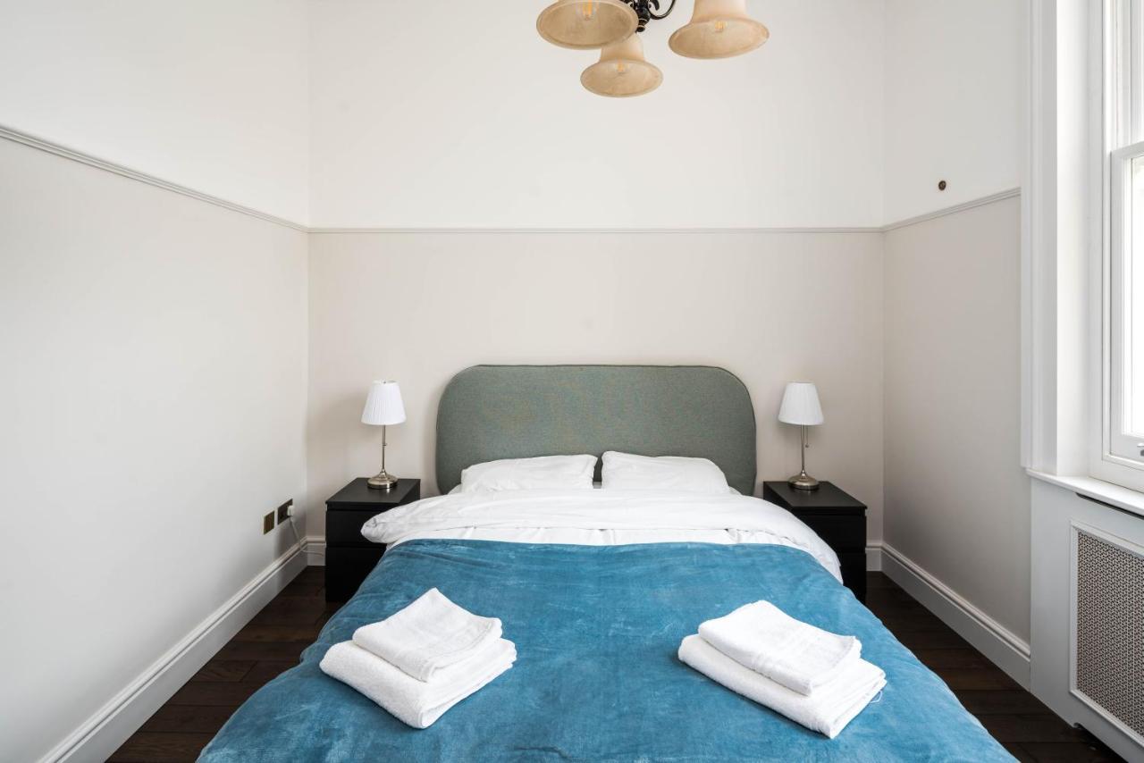 4 Bedroom House Up To 10 People At Heart Of Kensington And Chelsea London Luaran gambar