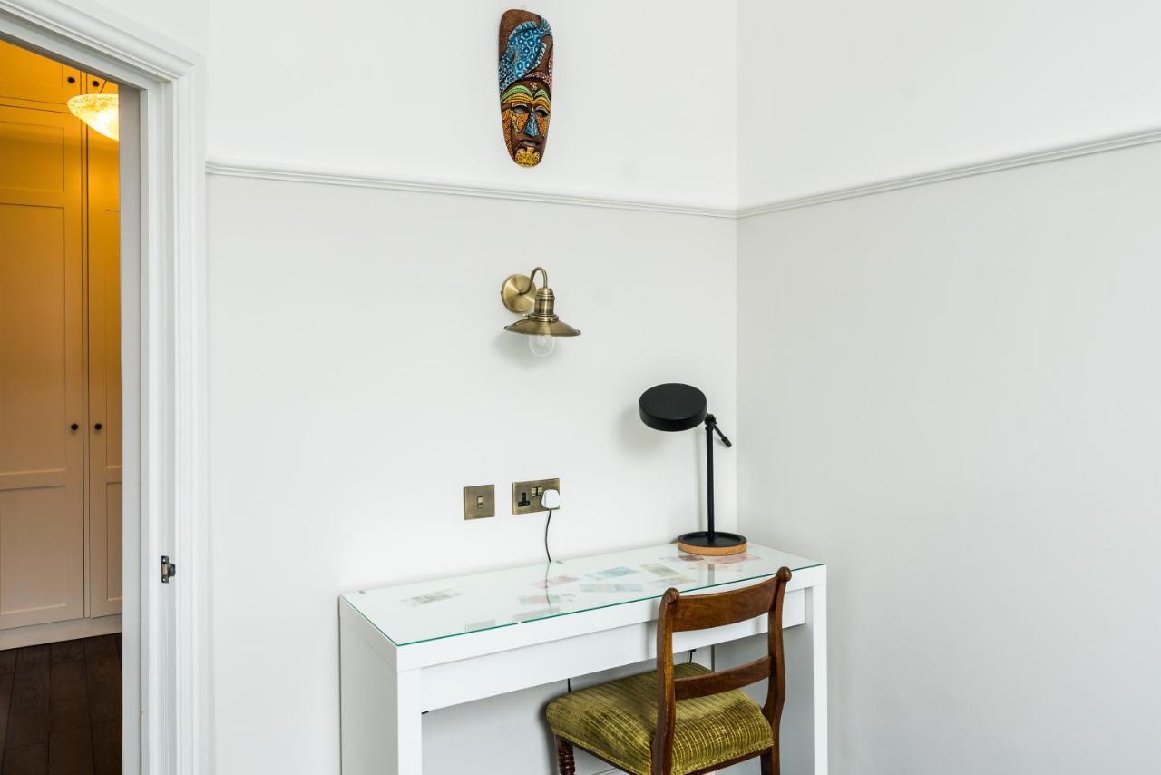 4 Bedroom House Up To 10 People At Heart Of Kensington And Chelsea London Luaran gambar