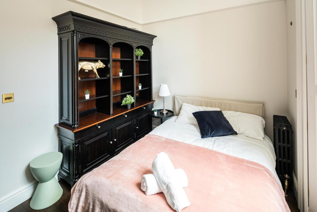4 Bedroom House Up To 10 People At Heart Of Kensington And Chelsea London Luaran gambar